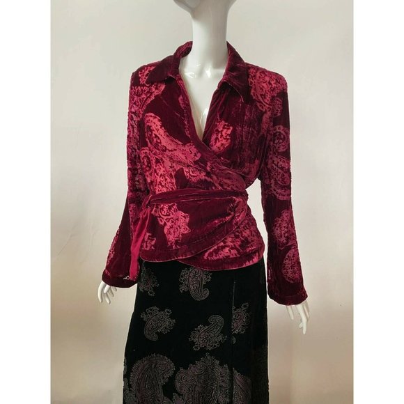 Ice Womens Velvet Wrap Jacket Red Paisley Long Sleeve Tie Collared M - Picture 1 of 12